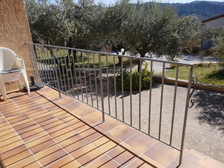 ANA LOCATION - Résidence Lou Cigaloun Gréoux-les-Bains Exterior foto